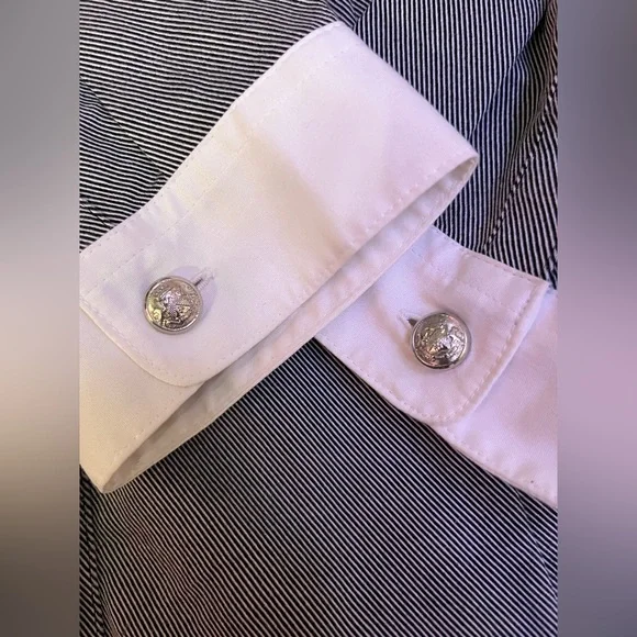 Button down - Picture 2 of 7